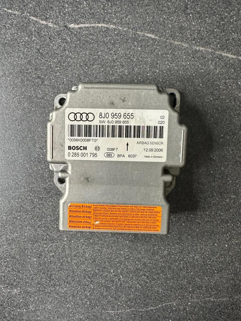 Audi TT Mk2 8J Airbag Control Module ECU 8J0 959 655 Bosch 