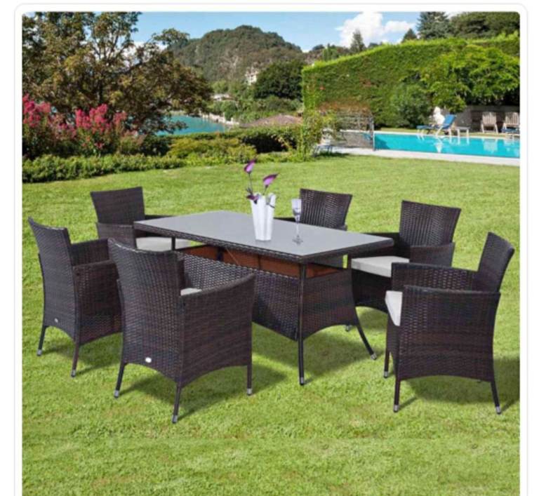 Brand new garden table with 6 used chairs