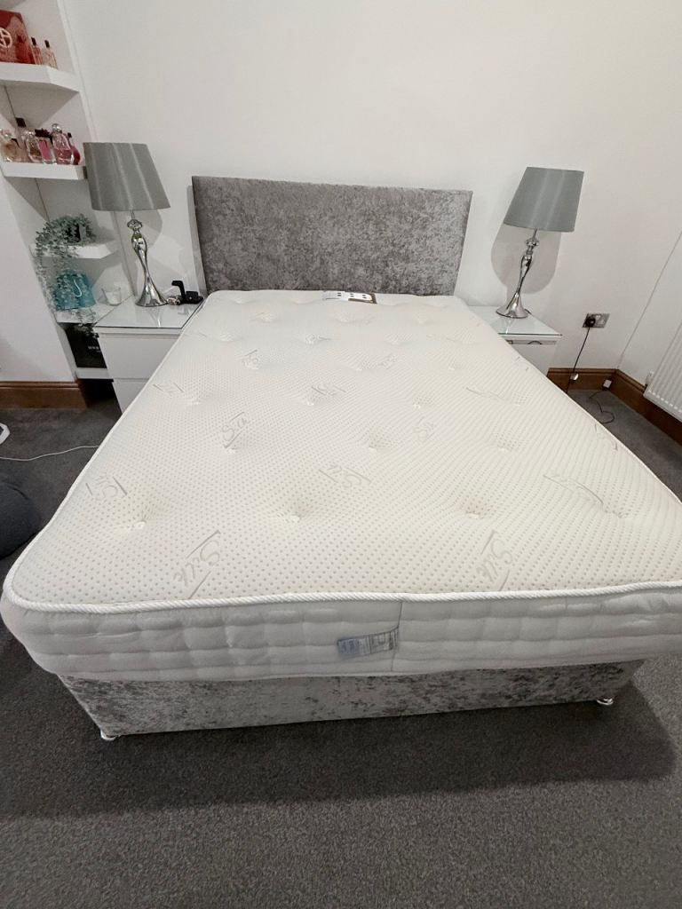 Double bed 