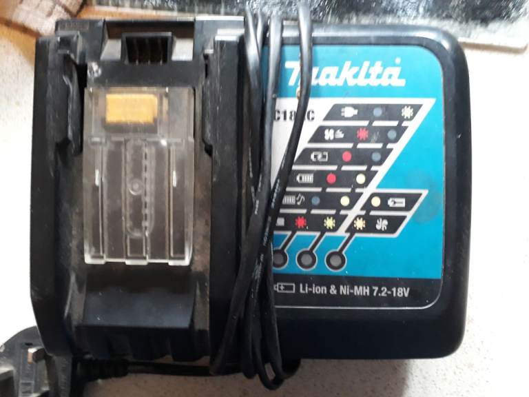 image for Makita 5ah battery and chargers 