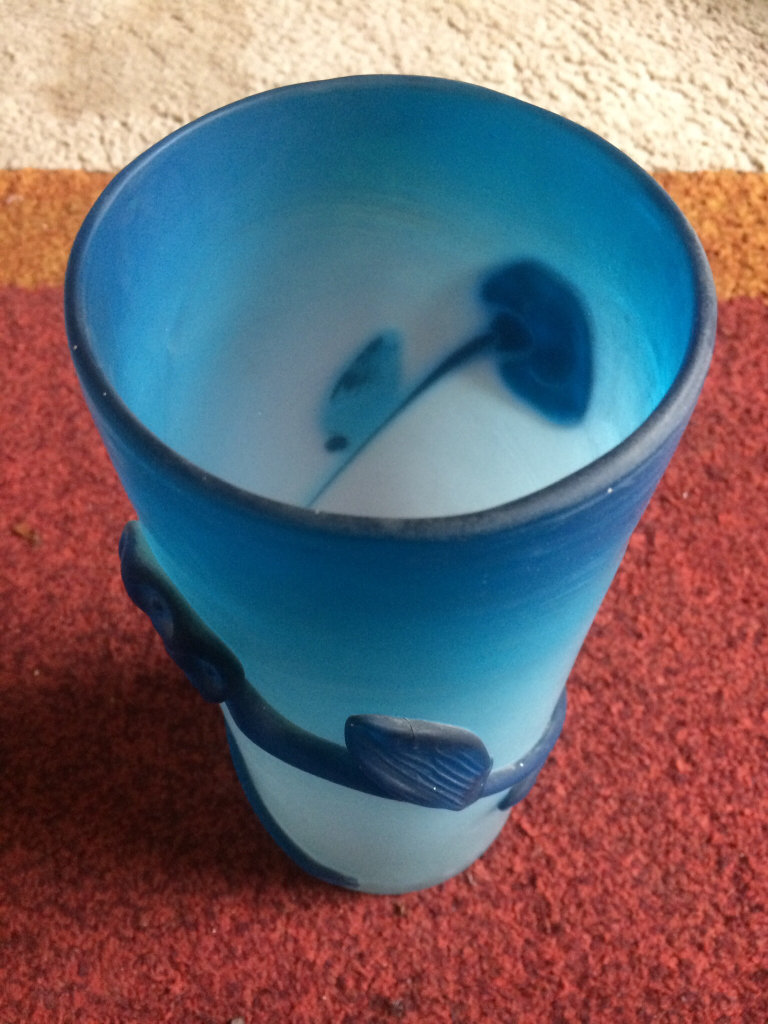 Unusual Blue Ombre Glass Vase With 3D Flowers Design 