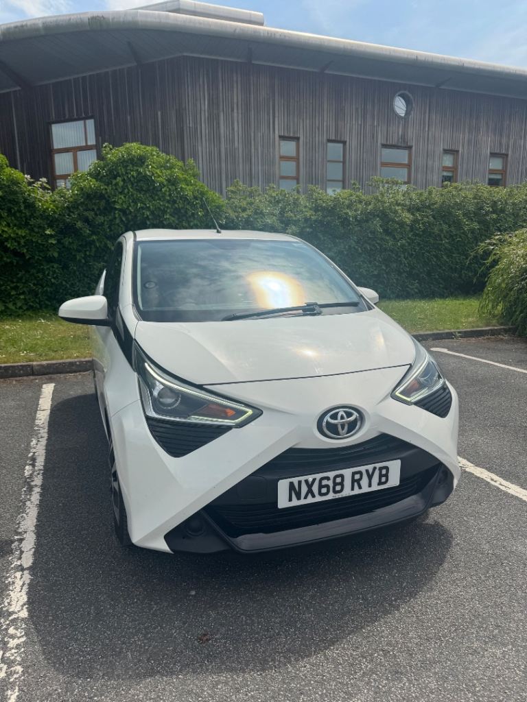 Toyota, AYGO, Hatchback, 2018, Manual, 998 (cc), 5 doors