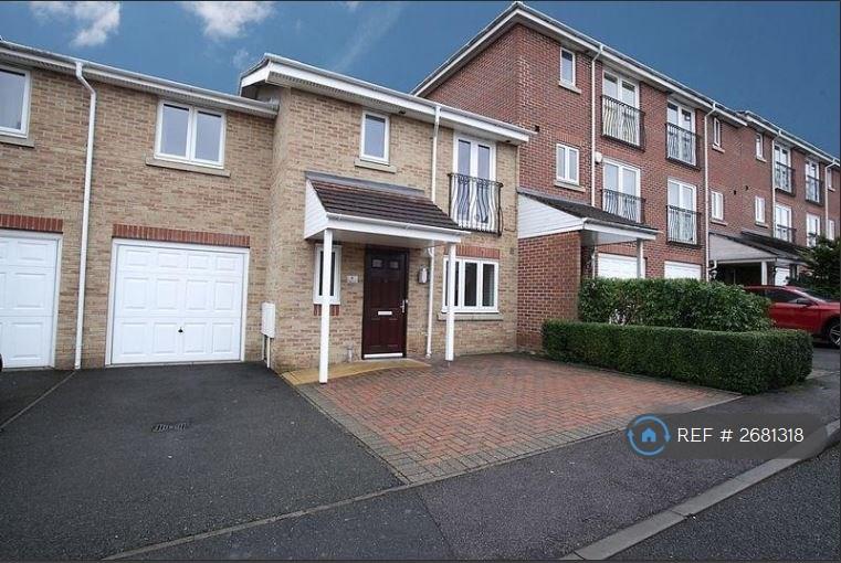 4 bedroom house in Poppy Close, Luton, LU3 (4 bed) (#2681318)