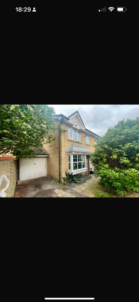 Clean beautiful 3 bed semi detached house for rent 