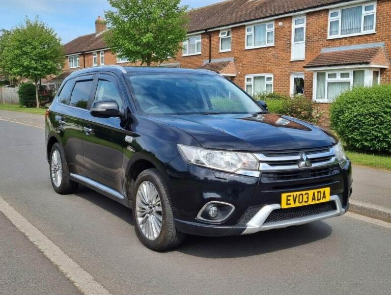 2018 Mitsubishi Outlander 2.4h TwinMotor 13.8kWh 4hs SUV 5dr Petrol Plug-in Hybrid CVT 4WD Euro 6...