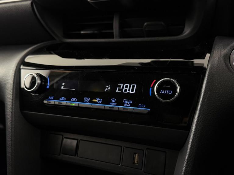 2023 Toyota Yaris Cross 1.5 VVT-h Design E-CVT Euro 6 (s/s) 5dr HATCHBACK Petrol/Electric Hybrid ...