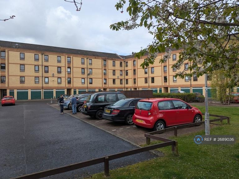 2 bedroom flat in Middlesex Gardens, Glasgow, G41 (2 bed) (#2689036)