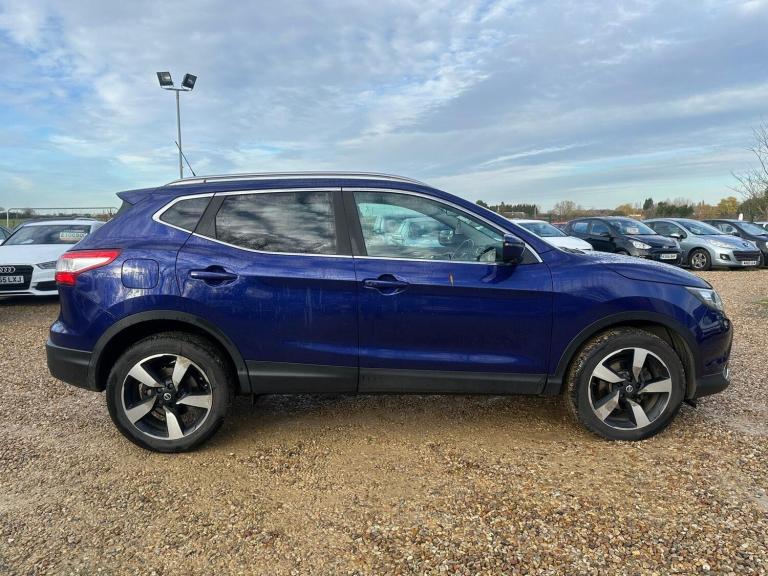 2015 Nissan Qashqai 1.5 dCi N-Tec+ 5dr HATCHBACK DIESEL Manual