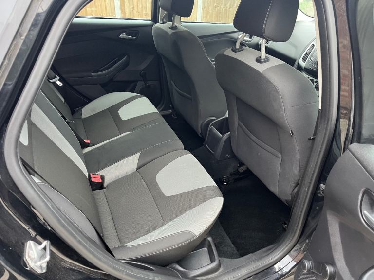 Ford, FOCUS, Hatchback, 2012, Manual, 998 (cc), 5 doors