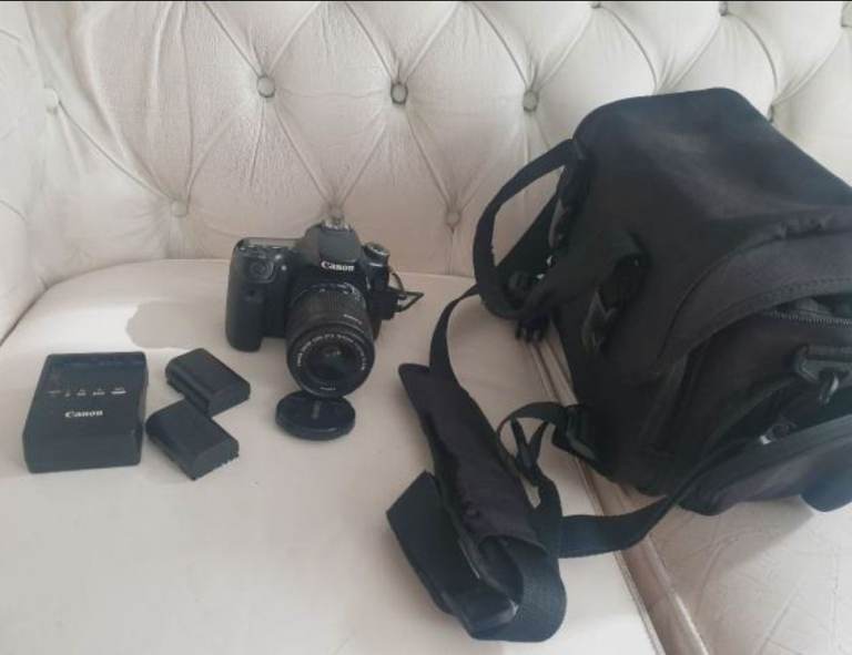 Digital professional canon 70D in great condition. With a lens,2 batteries, charger & bag