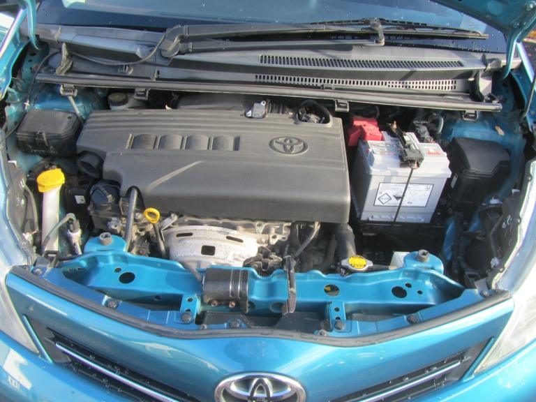 TOYOTA YARIS 1.3 Dual VVT-i TR 2012
