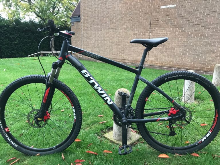 BTWIN 540 Rockrider 27.5 hydraulic Mountain Bike - Mint Condition 