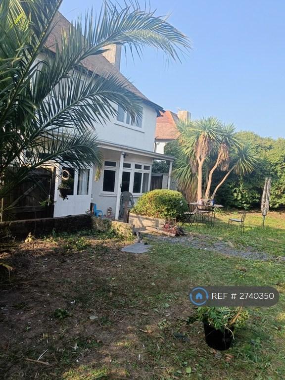 6 bedroom house in Percy Ave.Kingsgate, Broadstairs, CT10 (6 bed) (#2740350)