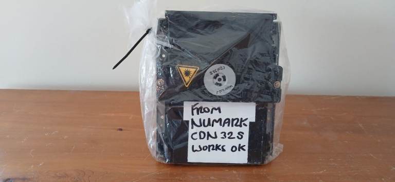 NUMARK CDN 32-S CD DRIVE UNIT