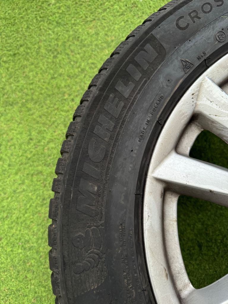 X5 bmw wheels and very good tires 