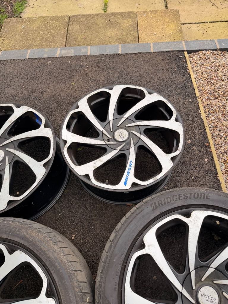 Vw t5 alloy 20inch wheels 