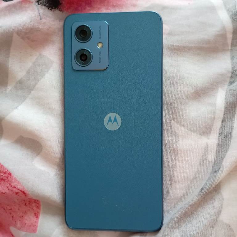 Motorola G54