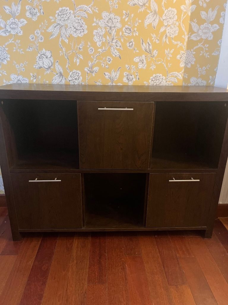 Cube style storage unit