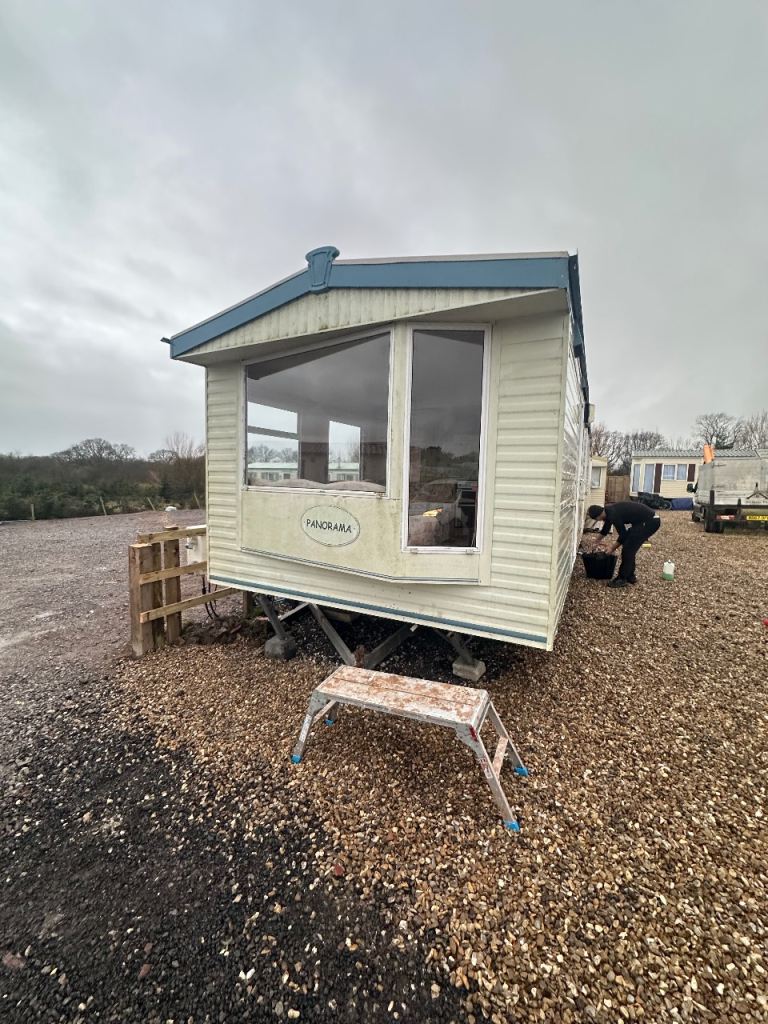 2 bedroom static caravan to rent in Chichester all bills included
