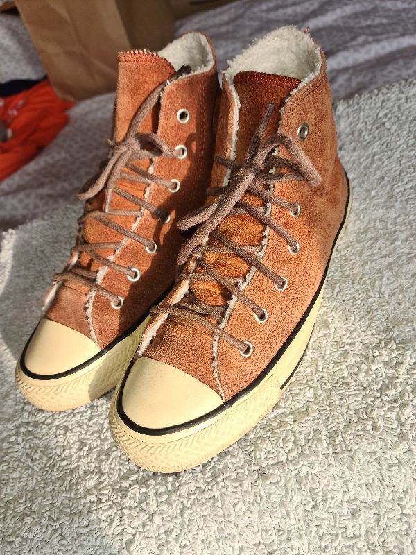 Converse All Stars mid top brown suede trainers.  Very good condition. Uk4