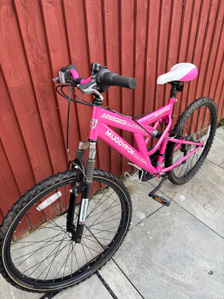 Pink Sportz Adults Mountain Bike MuddyFox APHRODITE