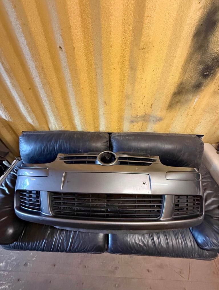 VW Golf MK5 Bumper 