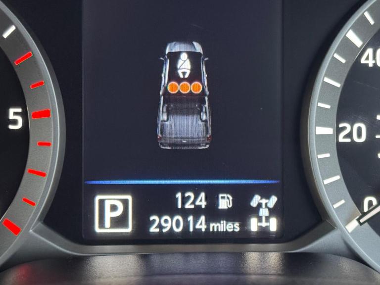  Nissan Navara 2.3 dCi N-Guard Auto 4WD Euro 6 4dr Diesel Automatic