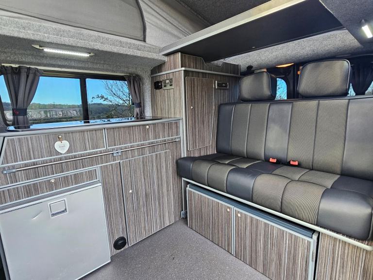 RENAULT TRAFIC 1.6 DCi SPORT LEISURE DRIVE FACTORY CONVERSION CAMPERVAN 2018 