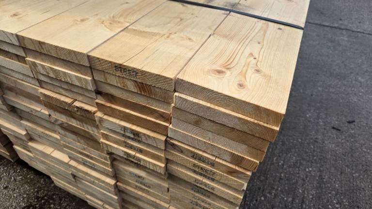 🪚 3.9m Untreated German White Wood Scaffold Boards