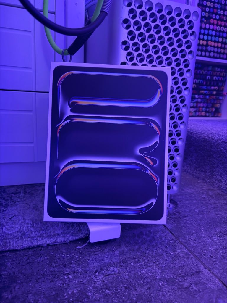 Apple iPad Pro M5 13” 2025 256gb WiFi+cellular sealed in box 