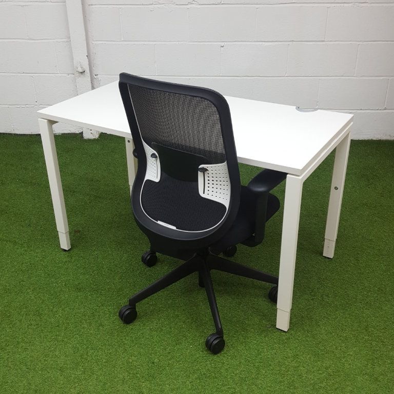 HAWORTH WHITE SIGNLE DESK - 1200MM X 600MM - BISHOPS STORTFORD