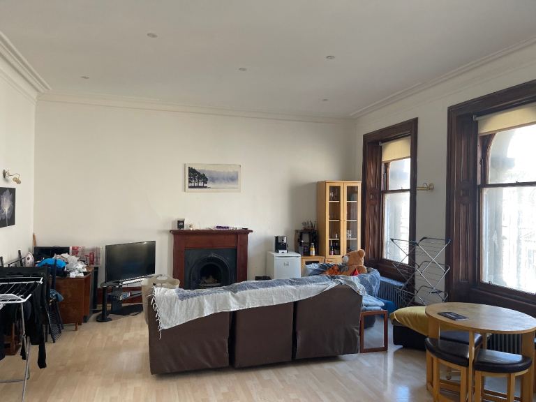 Room to rent 