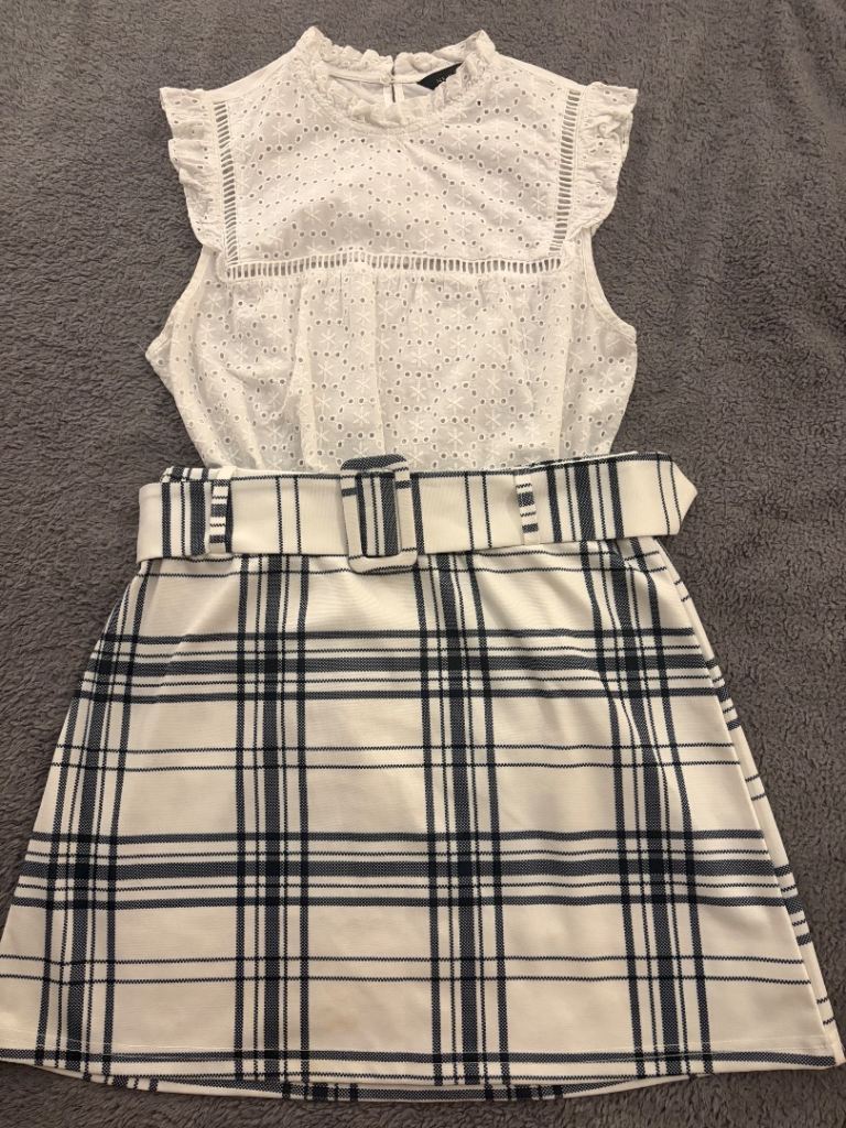 White top with skirt 