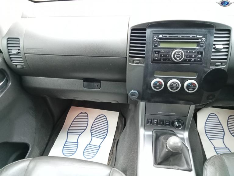 NISSAN NAVARA 2.5 dCi Tekna Blue Manual Diesel 2011