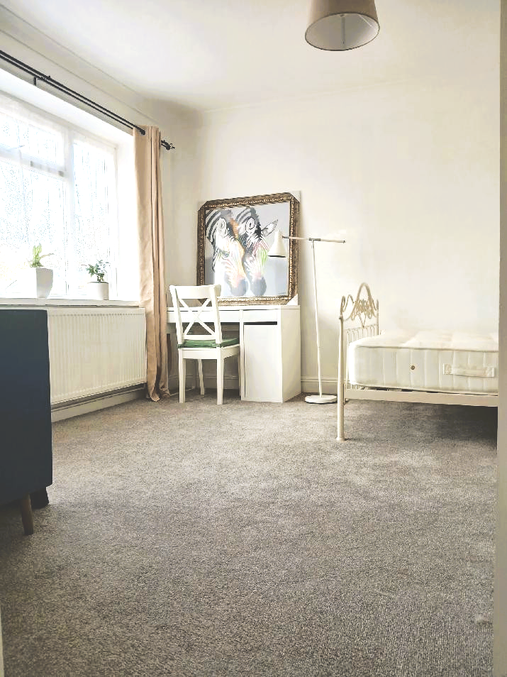 Well presented Double Room near Heathrow 