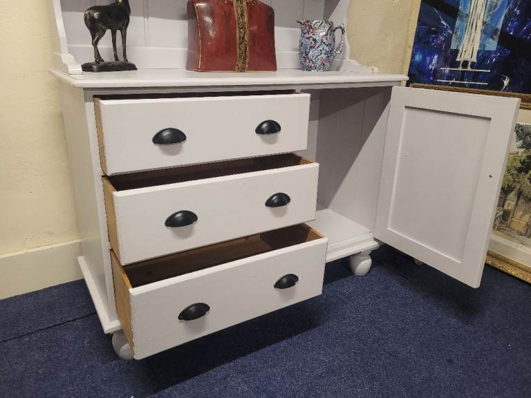 Lovely light grey painted Welsh Dresser   