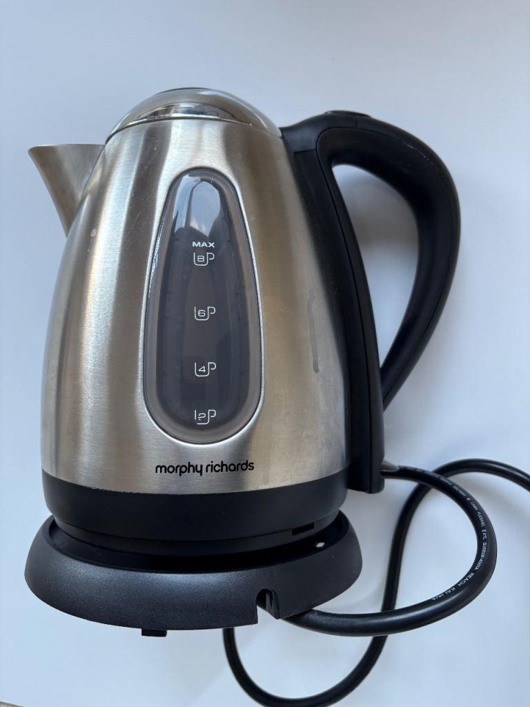 Morphy Richard’s Stainless Steel Electric Kettle 8 Cup  Hardly Used Excellent Condition like New