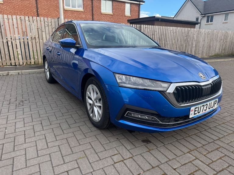 Skoda, OCTAVIA, Hatchback, 2023, Semi-Auto, 1498 (cc), 5 doors