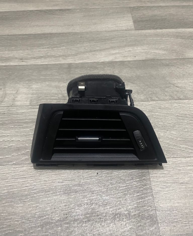 BMW 3 4 Series F30 F31 F32 F33 F36 PASSENGER FRONT AIR VENT