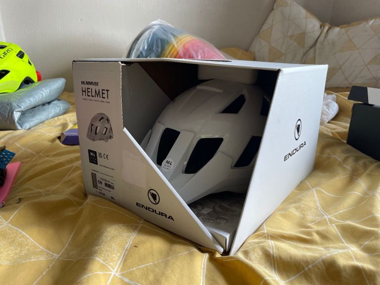 Endura Hummvee M -L bicycle Helmet White  *NEW*
