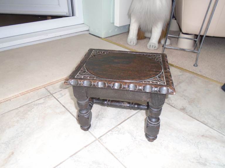 ANTIQUE CARVED FOOTSTOOL 