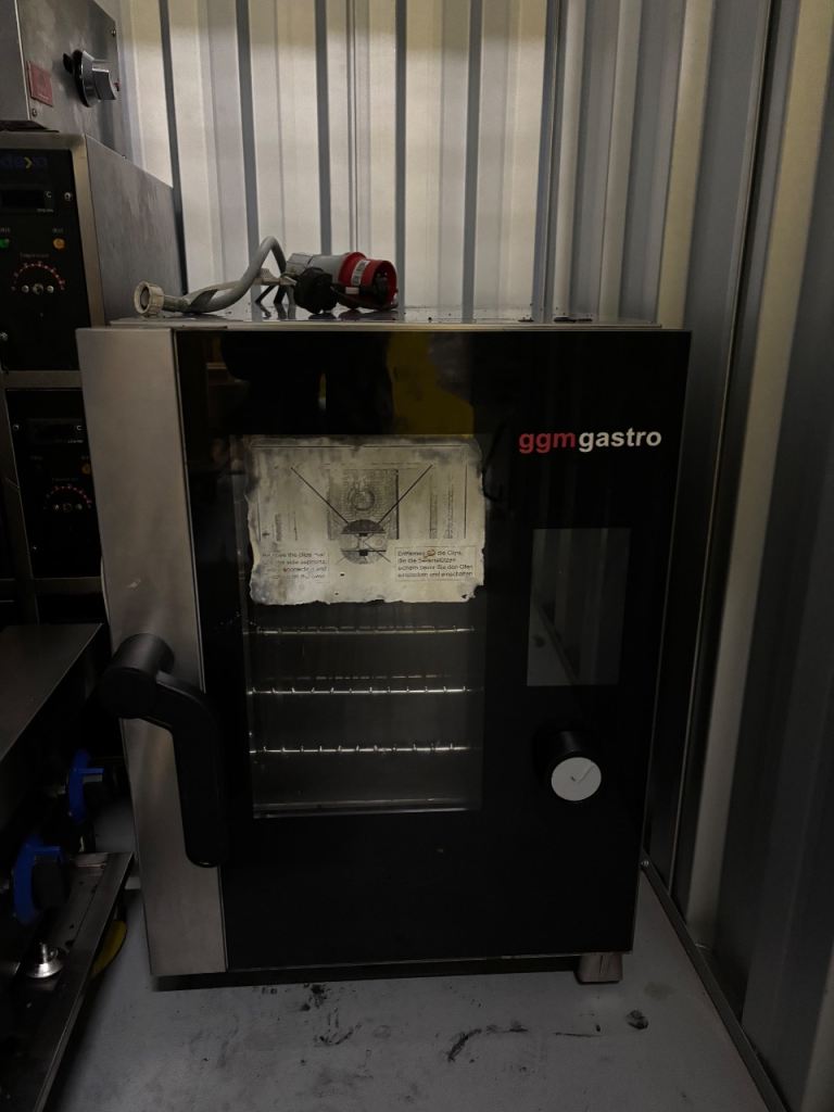 Commercial kitchen equipment 
