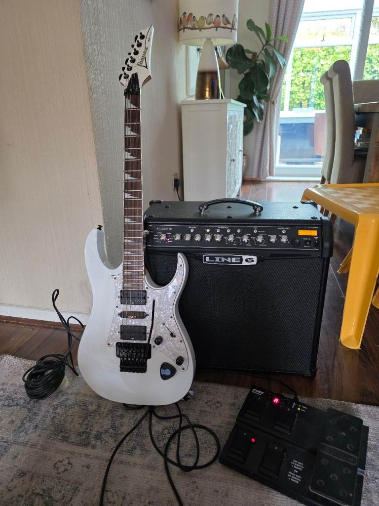 Ibanez RG350DX White + Line 6 Spider IV 75 Amp + Footswitch + case Bundle