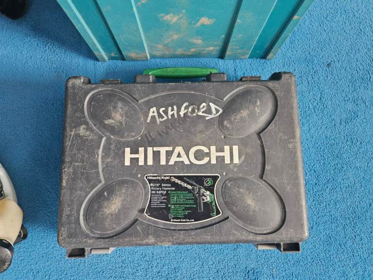 Hitachi WR 18D3HL Impact Wrench with Battery and Charger