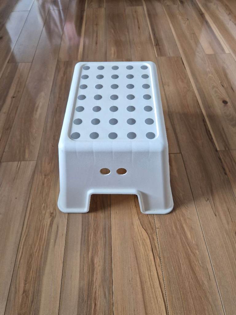 BOLMEN Step stool, white