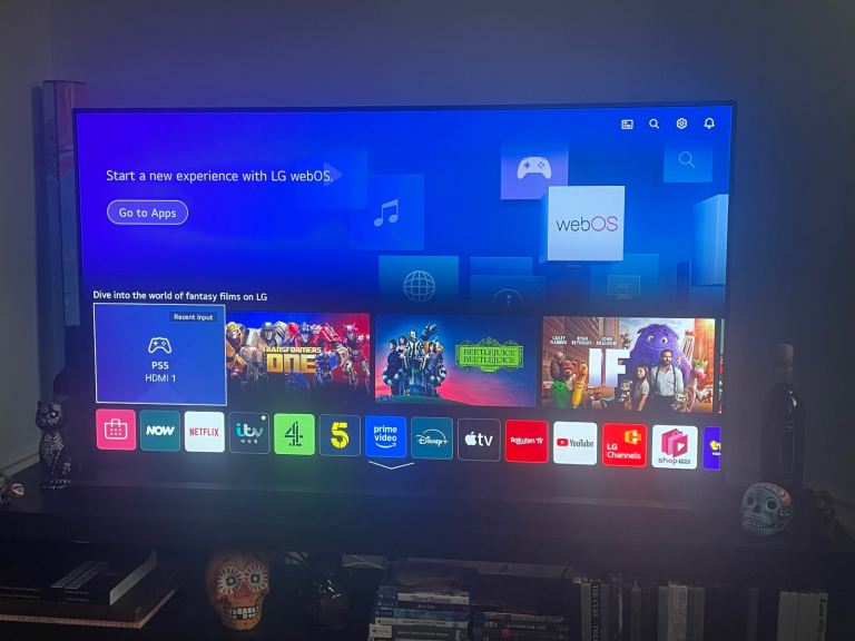 LG OLED55CX5LB 55" CX Series 4K Ultra HD Smart OLED TV (2020)