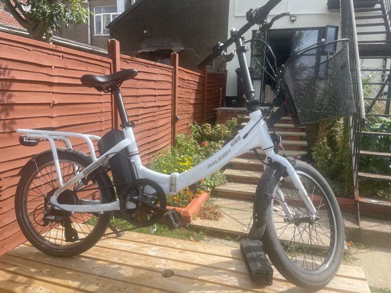 Breaking Raleigh Stow-e-way Ebike