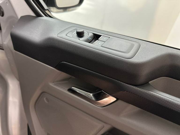 2025 Ford Transit Custom 300 SWB 2.0 Tdci Limited 136PS Van Diesel Manual