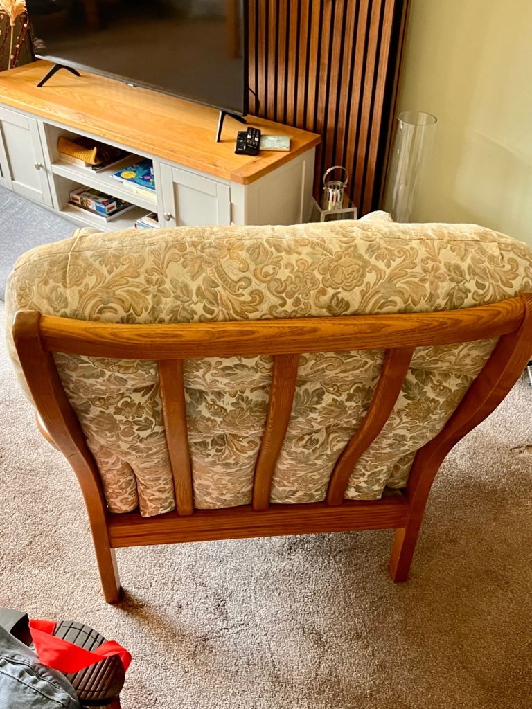 Cintique Vermont three piece suite