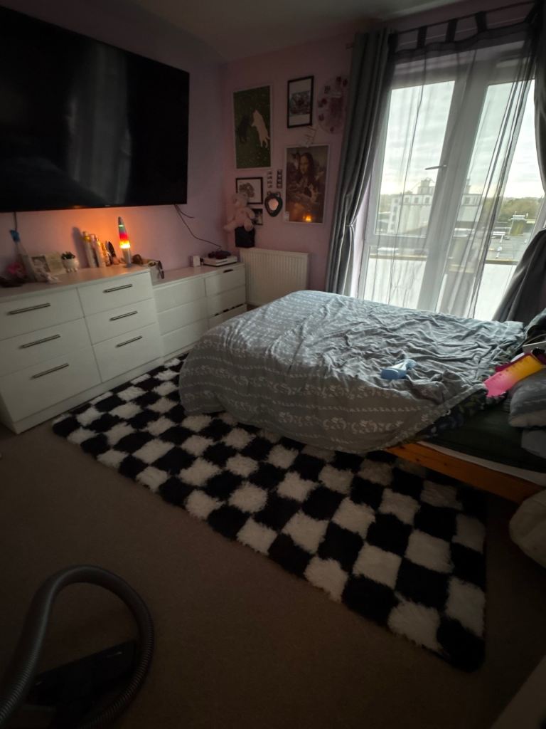 2 bed top floor flat for exchange 